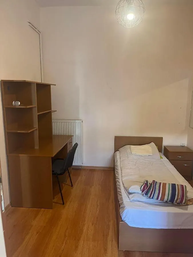 Two Bedroom Apartment In Historical Area 테살로니키